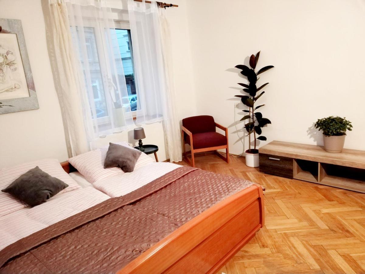 Apartment Isabel Decin